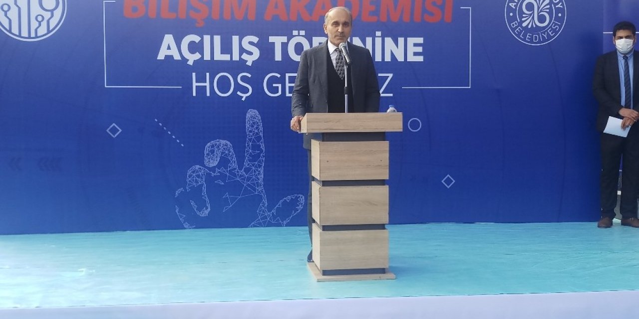 Arnavutköy’de bilişim ve teknoloji alanında önemli adım