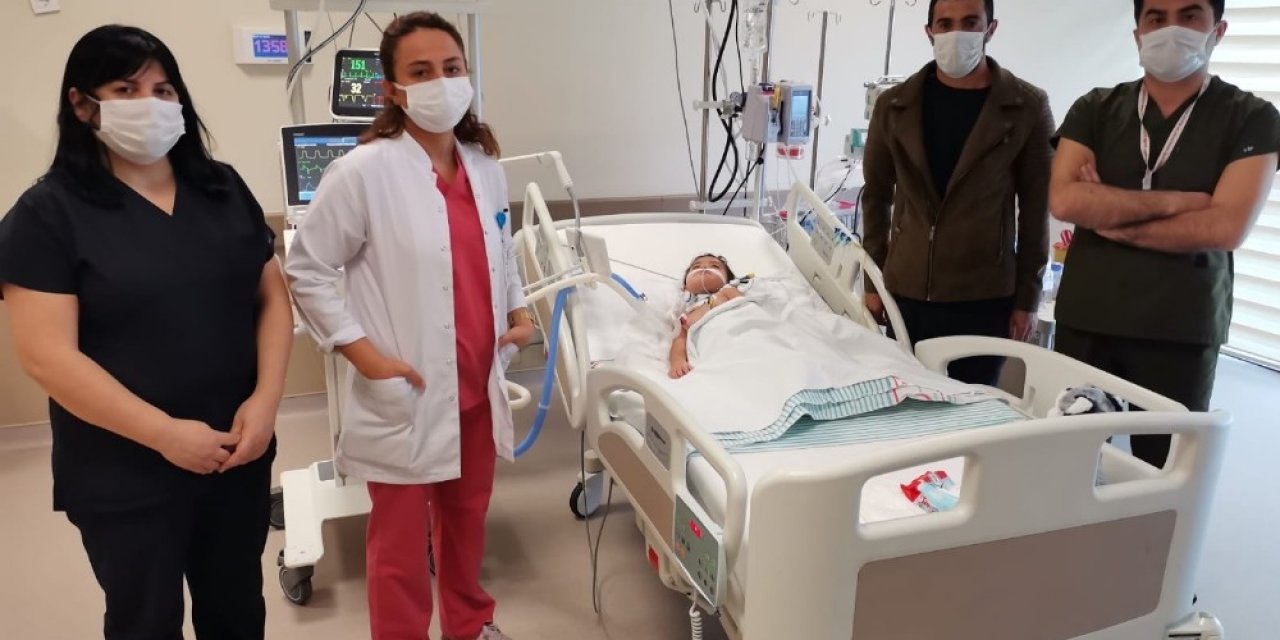 Gıda zehirlenmesi şüphesiyle Kayseri Şehir Hastanesi’ne gelen minik İlayda’da Guillain-Barre tespit edildi