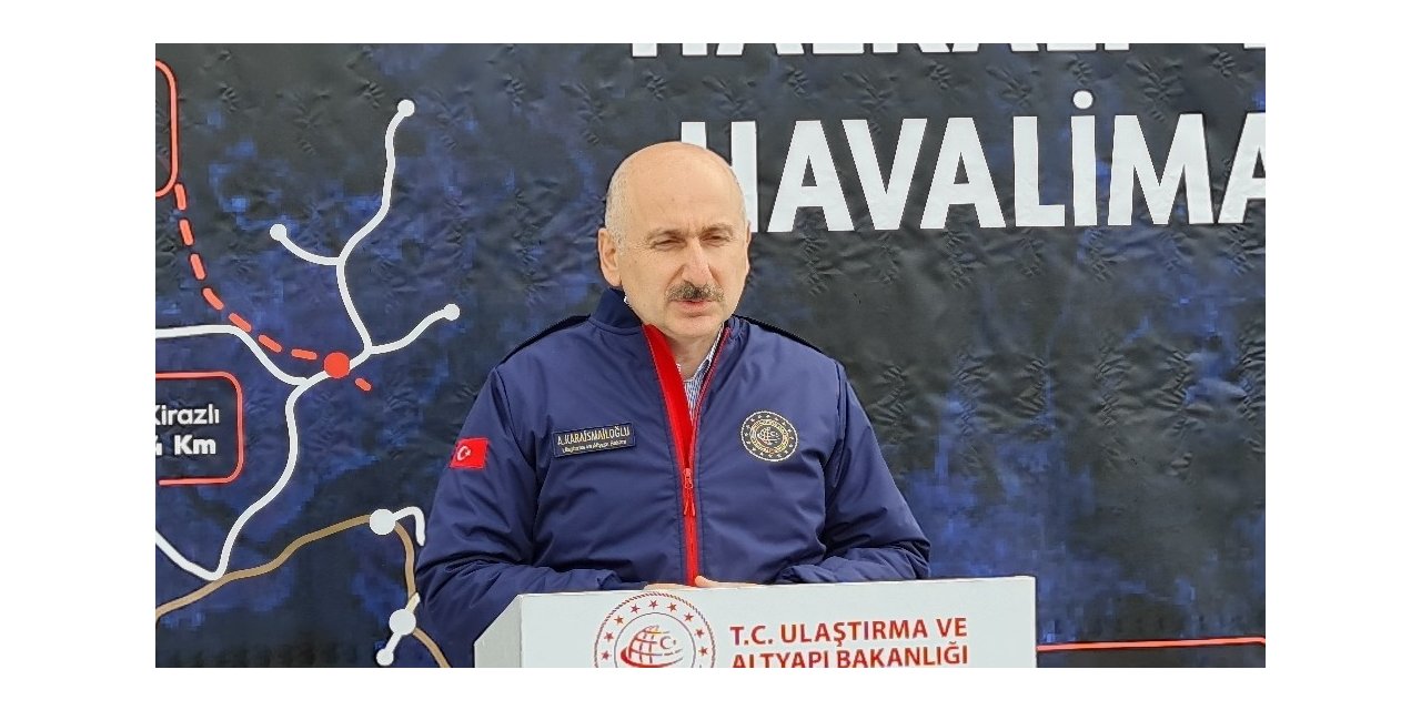 Bakan Karaismailoğlu, Halkalı İstanbul Metro hattı şantiyesinde incelemelerde bulundu