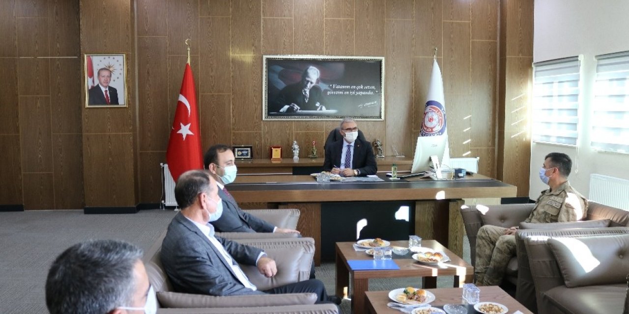 Vali Karaloğlu, ilçe değerlendirme toplantılarına Lice’yle devam etti