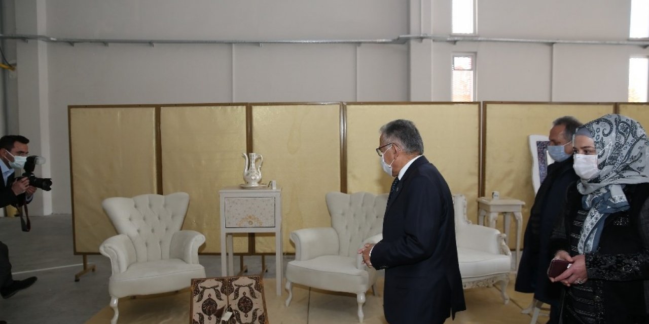 Başkan Büyükkılıç KAYMEK Sanat Merkezi’nde