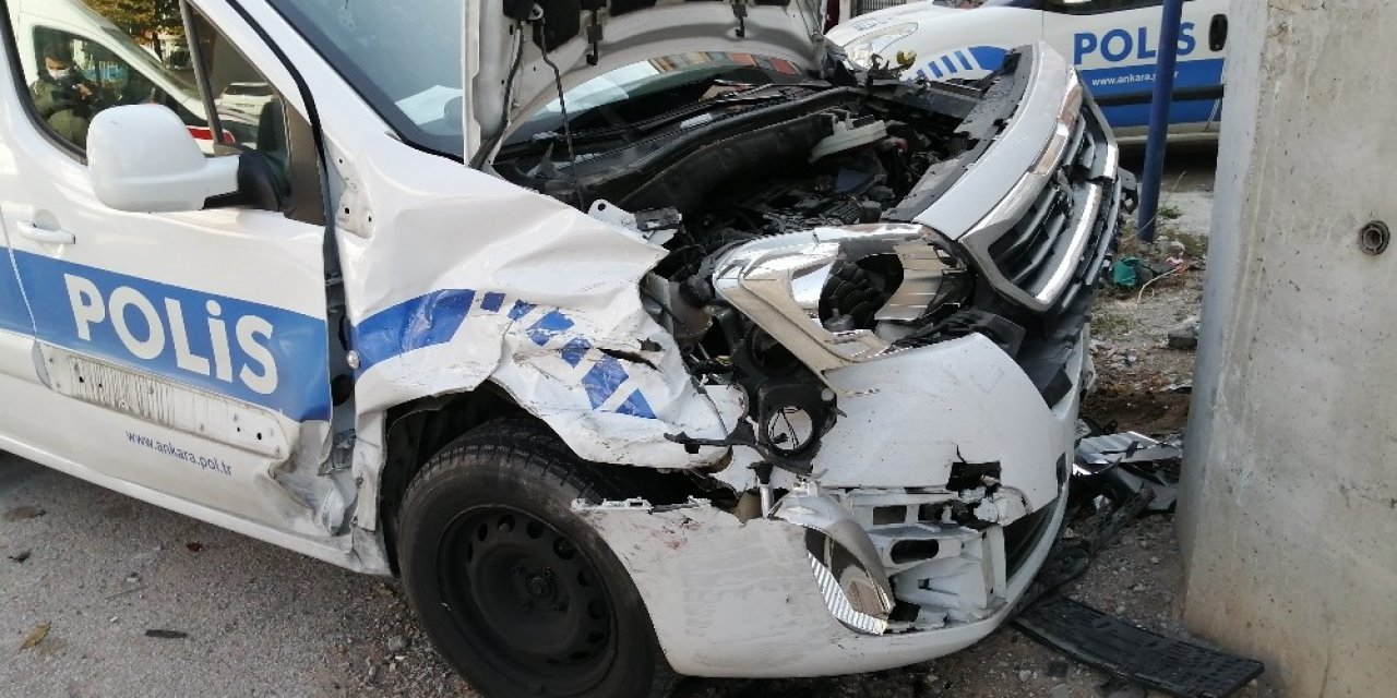 Ankara'da polis otosu kaza yaptı! 2'si polis 3 yaralı