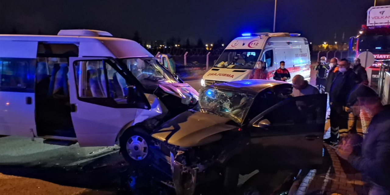 Askeri personel taşıyan minibüs kazaya karıştı! 6'sı asker 8 yaralı