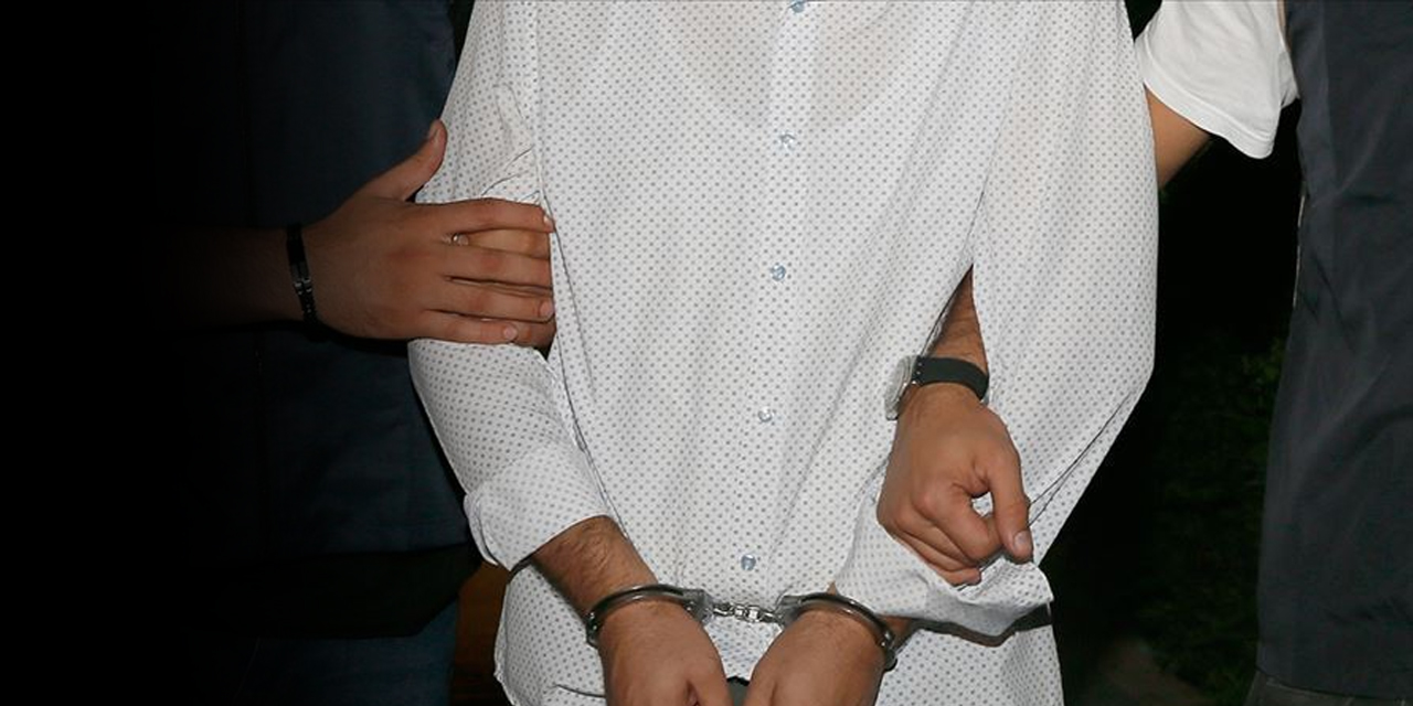 Cezayir'de yakalanan firari FETÖ'cü Türkiye'ye getirildi