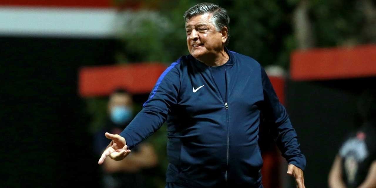 Türk futbolunun önemli isimlerinden Yılmaz Vural ikinci kez koronavirüse yakalandı! Yoğun bakımda