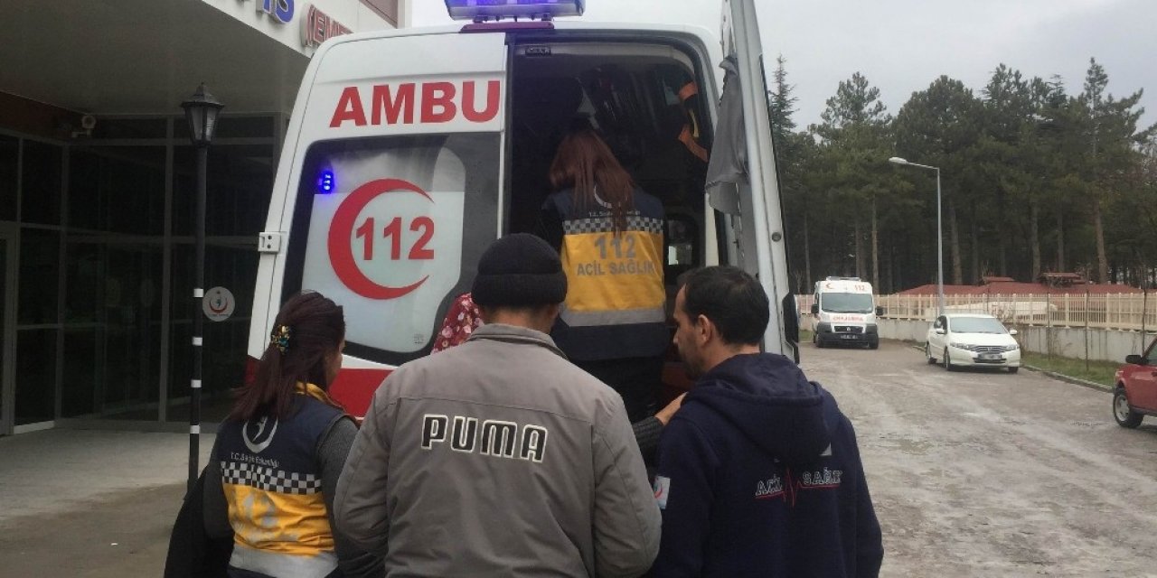 Konya'da tavuk çiftliğinde tavanda bakım yaparken düşen işçi yaralandı
