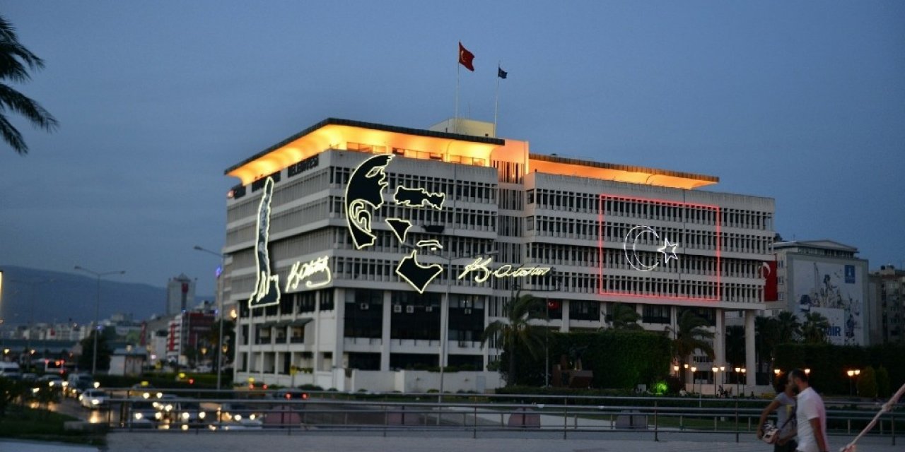 İzmir'de 153 yıllık belediye binası yıkılacak