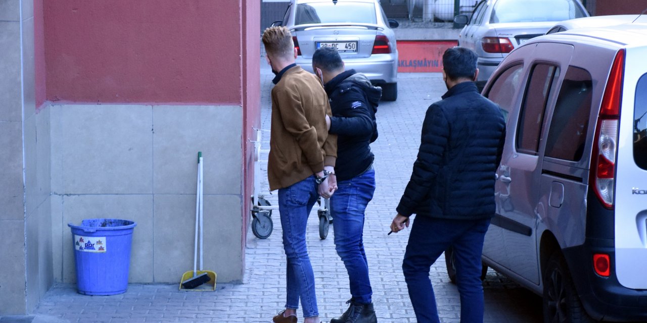 Suriyeli iki grubun bıçaklı kavgasında 1 kişi yaralandı