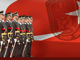 Erdoğan'a hakaret eden albay kovuldu