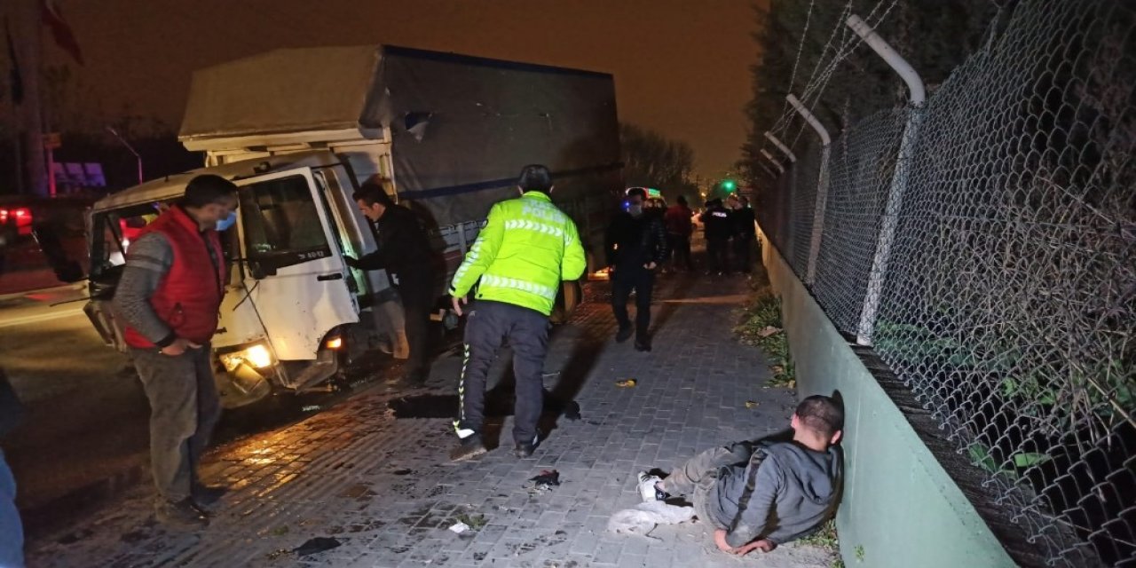 Çaldığı kamyonla şehri ayağa kaldırdı! Polis lastiklerine ateş ederek durdurdu