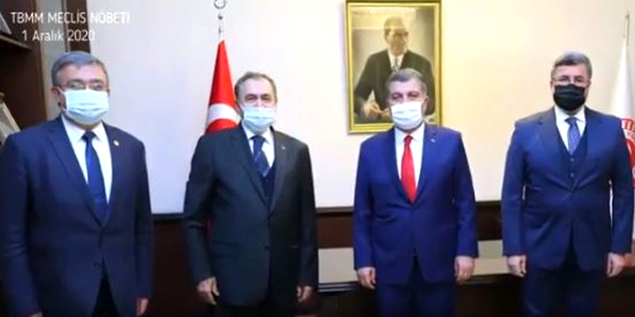 Nöbetçi Bakan Koca TBMM'de vekillerle buluştu