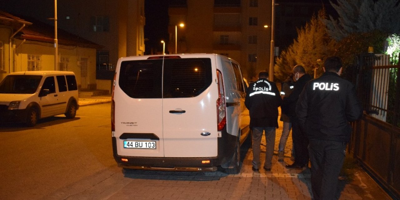 Böyle psikopatlık görülmedi! Evine çağırıp bıçakladı durum fotoğrafı yaptı