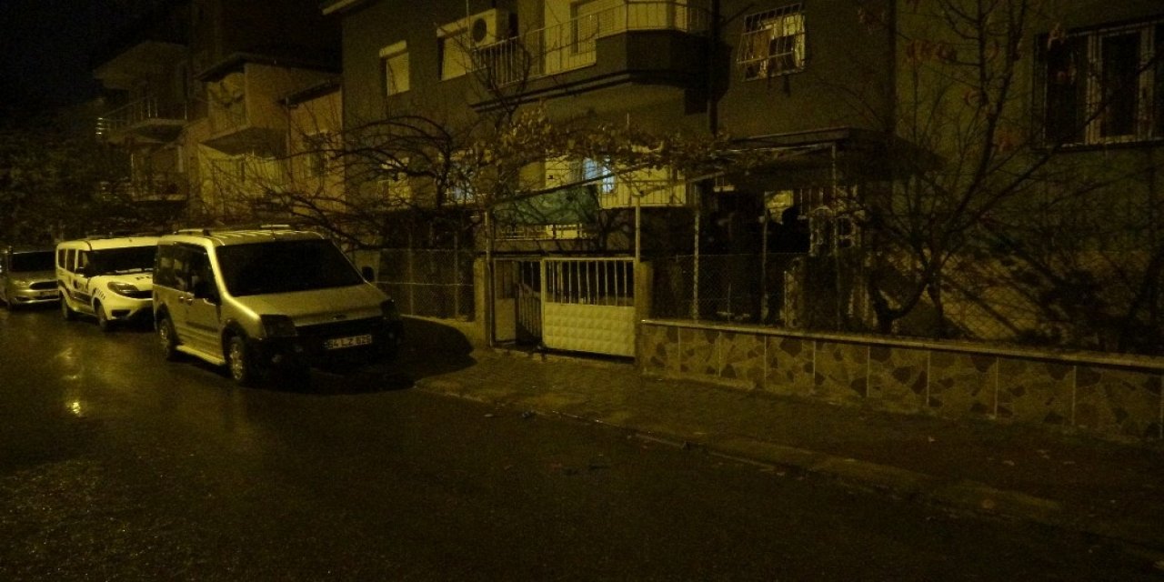 Beline koymak istediği silahla yanlışlıkla kendisini vurdu