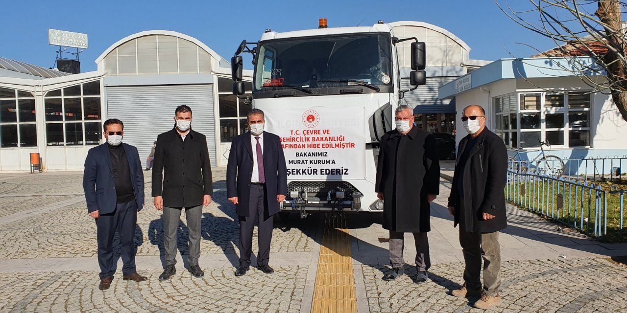 Çevre ve Şehircilik Bakanlığı Ilgın'a arazöz hibe etti