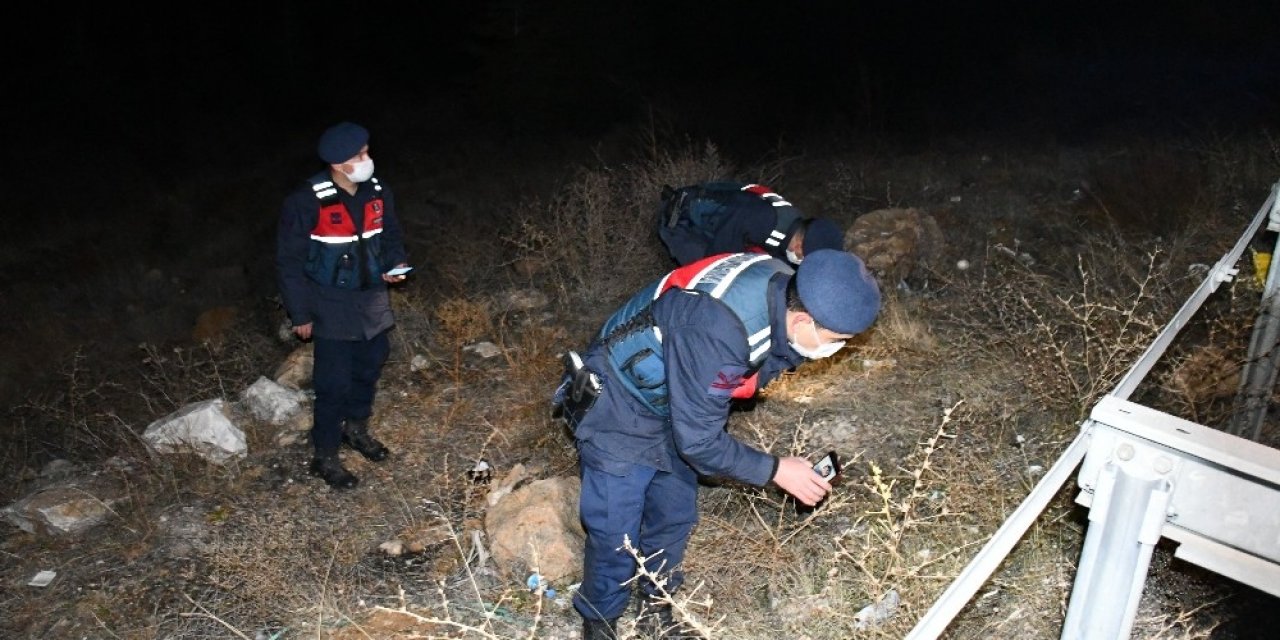Başkan Arı’nın aracına karayolunda saçma isabet etti! Emniyet ve jandarma teyakkuza geçti
