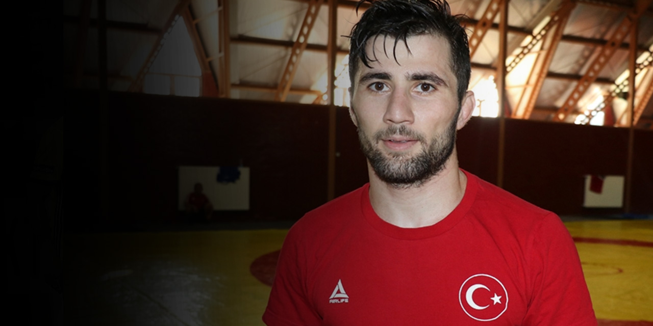 Milli güreşçimiz Şerif Kılıç Dünya Kupası'nda finale çıktı