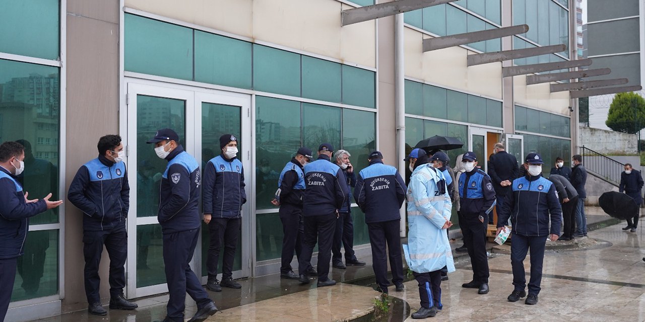 İBB'den akıl almaz uygulama! Kilidi kırıp girdiler