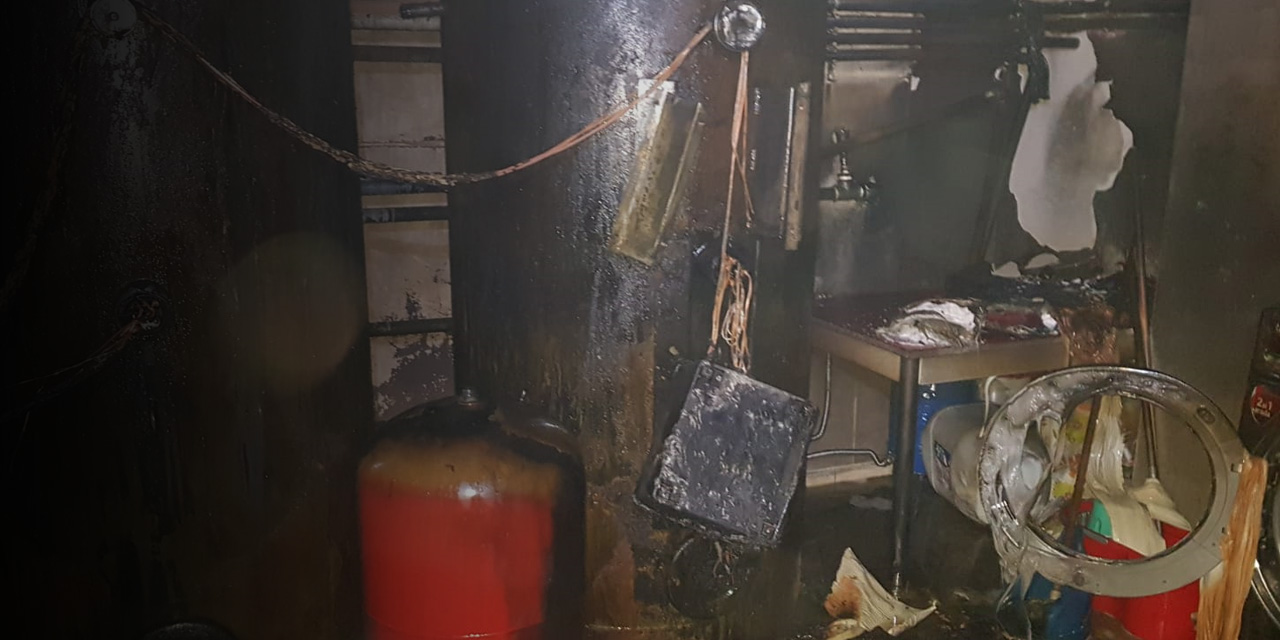 Konya'da otel çatısında yangın çıktı