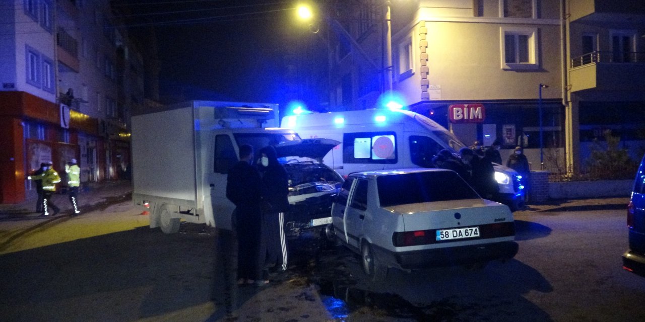 Kafa kafaya çarpıştılar