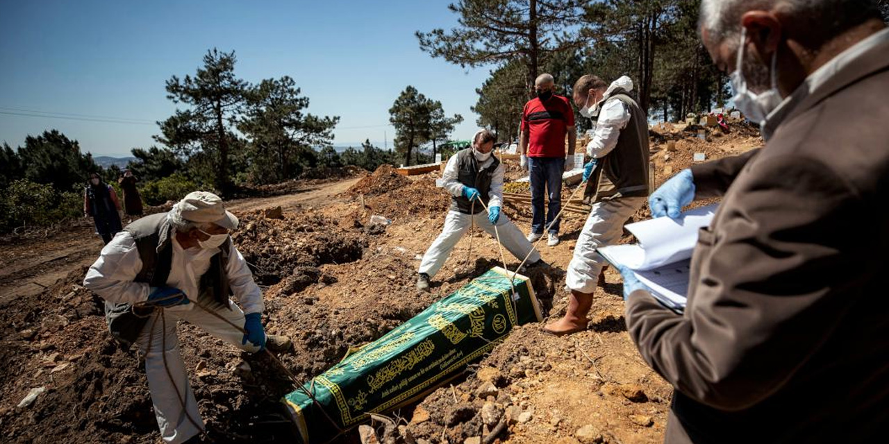 Türkiye'de en yüksek koronavirüs kaybı son 24 saatte yaşandı