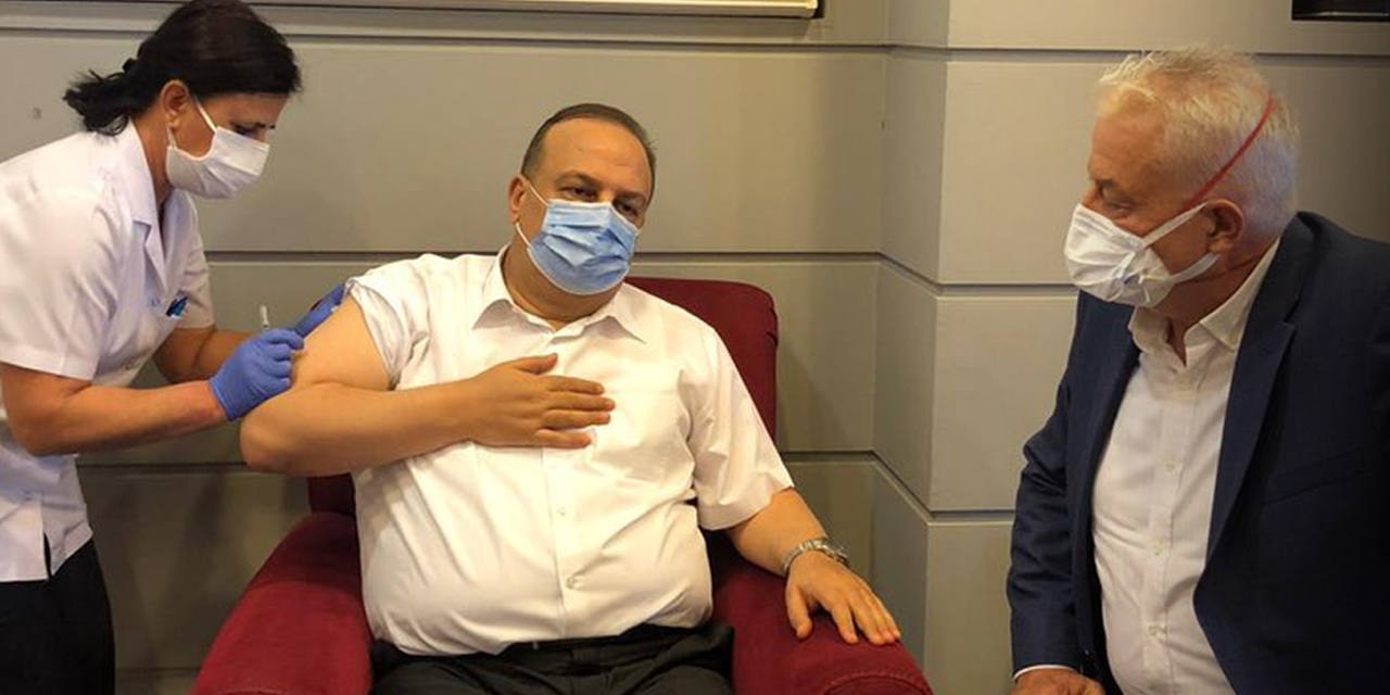 Vali Yakup Canbolat Kovid-19 aşısı için gönüllü oldu