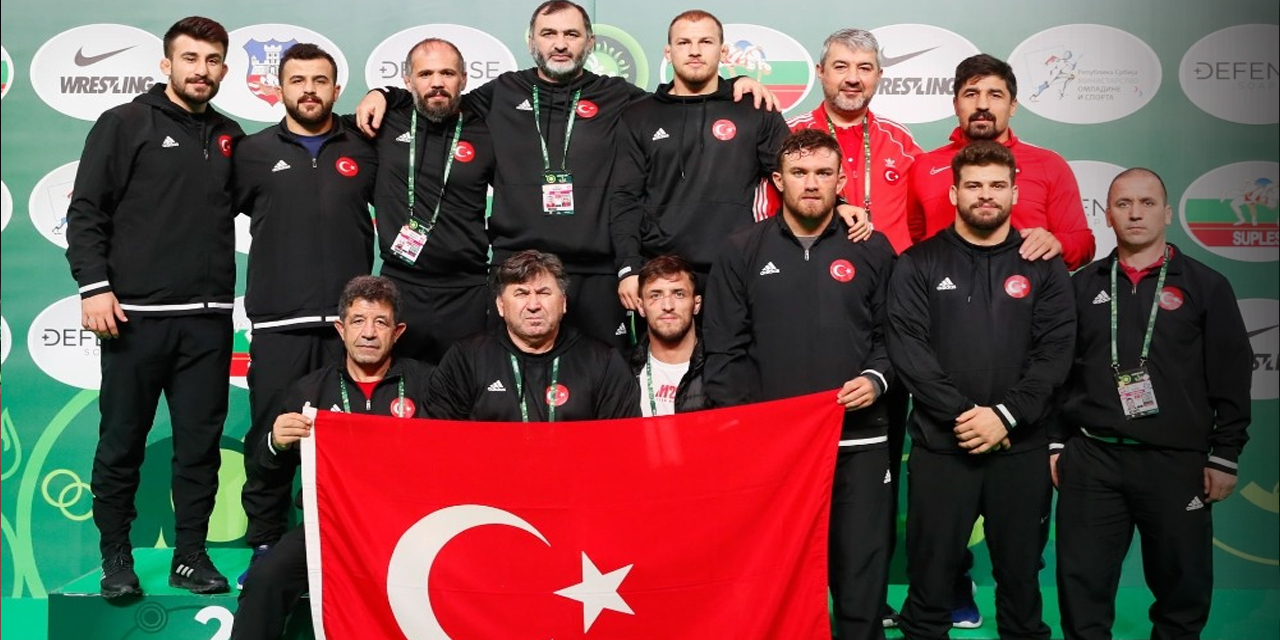 Milli güreşçilerimiz serbest stilde dünya ikincisi oldu