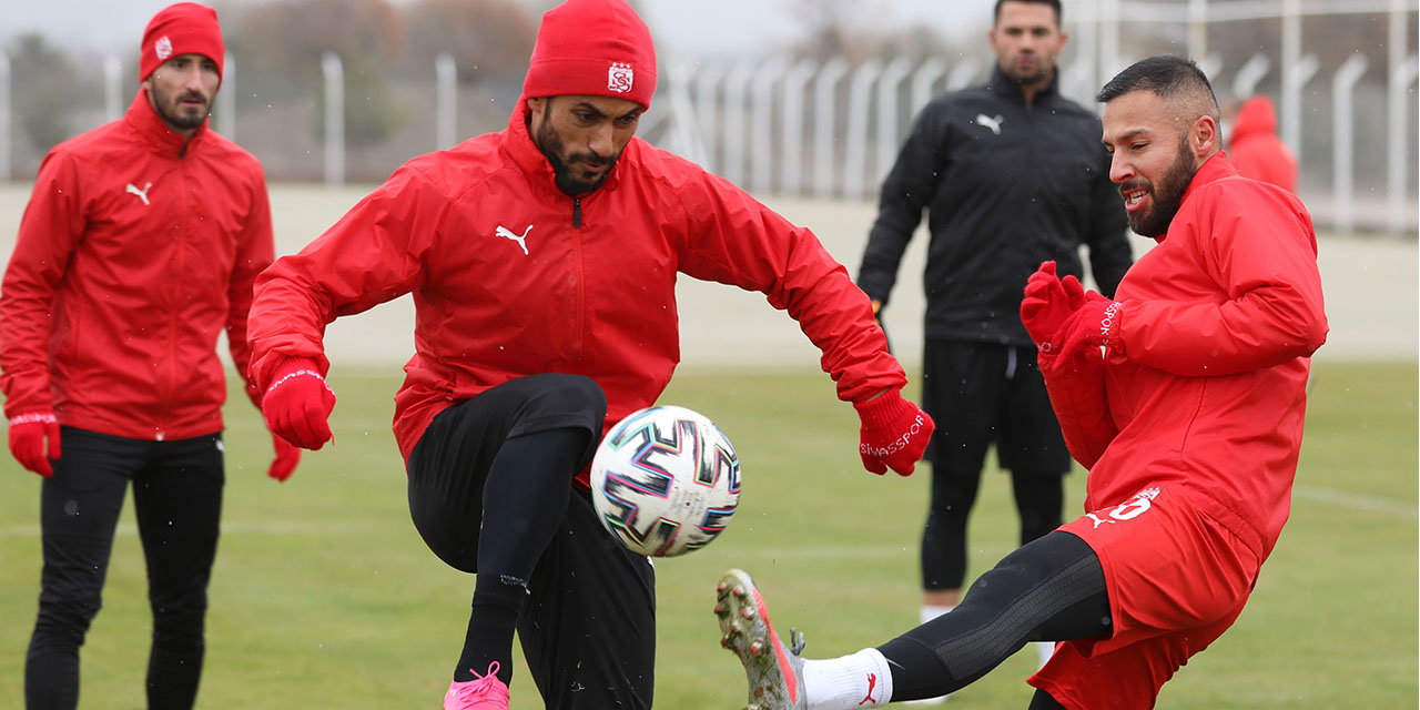 Sivasspor'da Konyaspor maçına hazırlanıyor