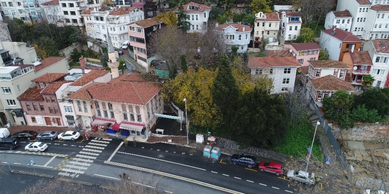 İstanbul’daki tarihi hazirenin hali yürek burktu