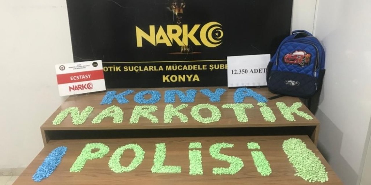 Konya'da zehir operasyonu! Okul çantasından 12 bin 350 adet hap çıktı