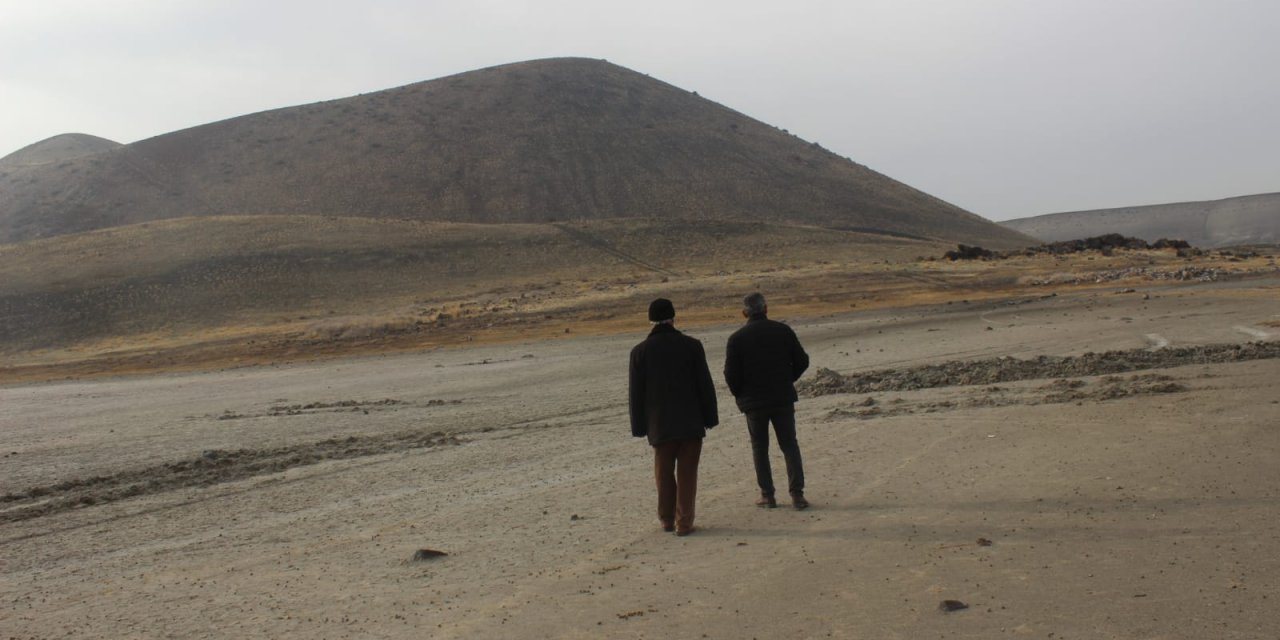 Konya'da ürküten kuraklık! Meke Gölü suya hasret kaldı