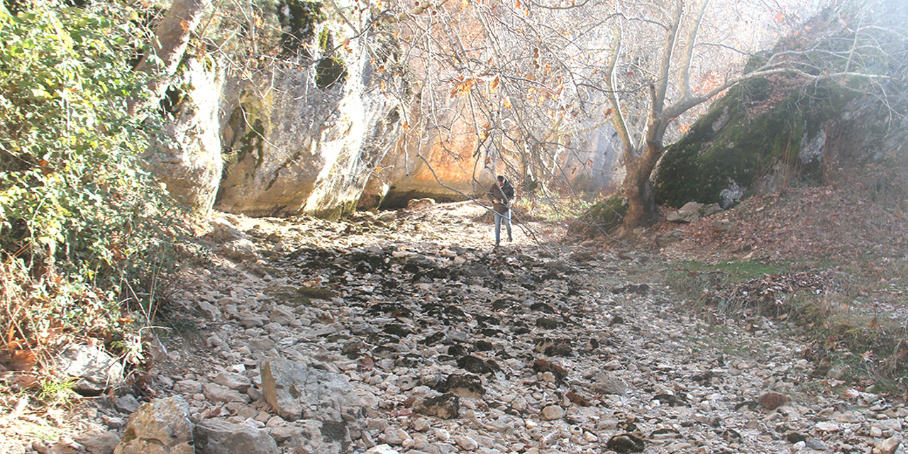 Konya'da kuraklık alarmı! Güvren Deresi bu hale geldi