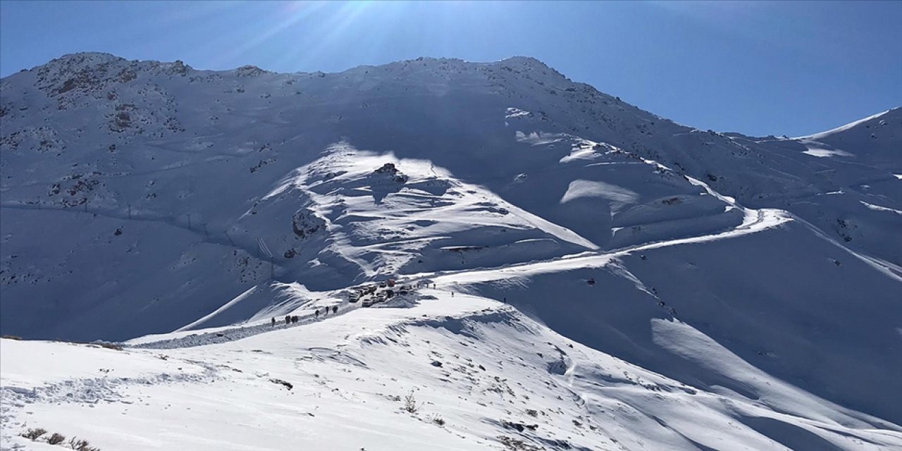 Çığ altında kalan askerin naaşına ulaşıldı! Şehit sayısı 2'ye yükseldi