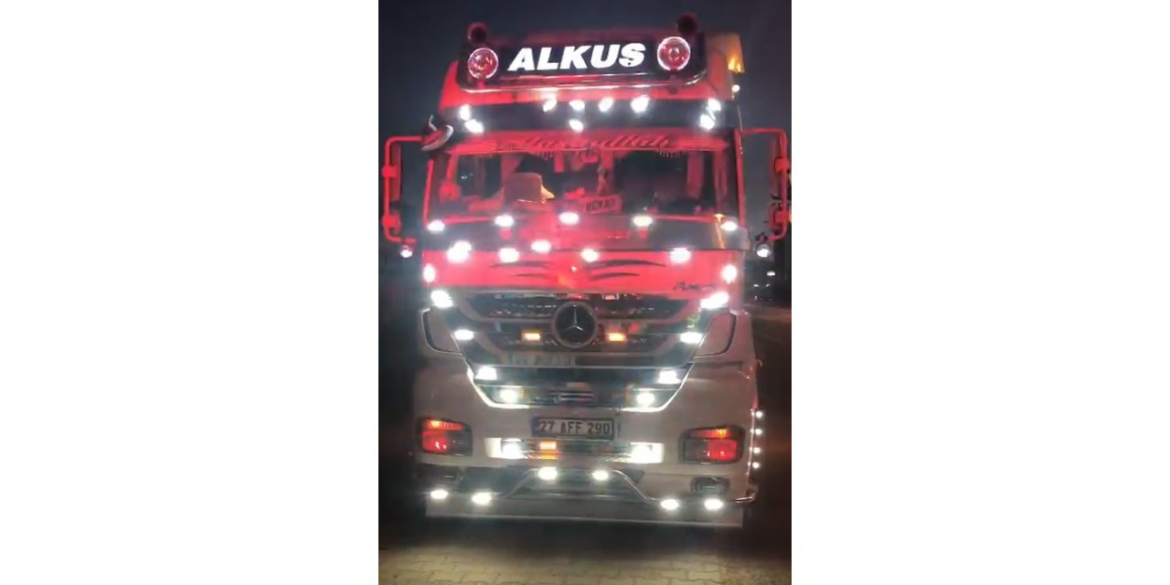 Abartılı ışık dononımı tespit edilen kamyon uygulamaya takıldı