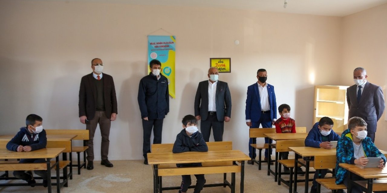 Torosların zirvelerine kadar Erdemli’de internetsiz köy kalmıyor