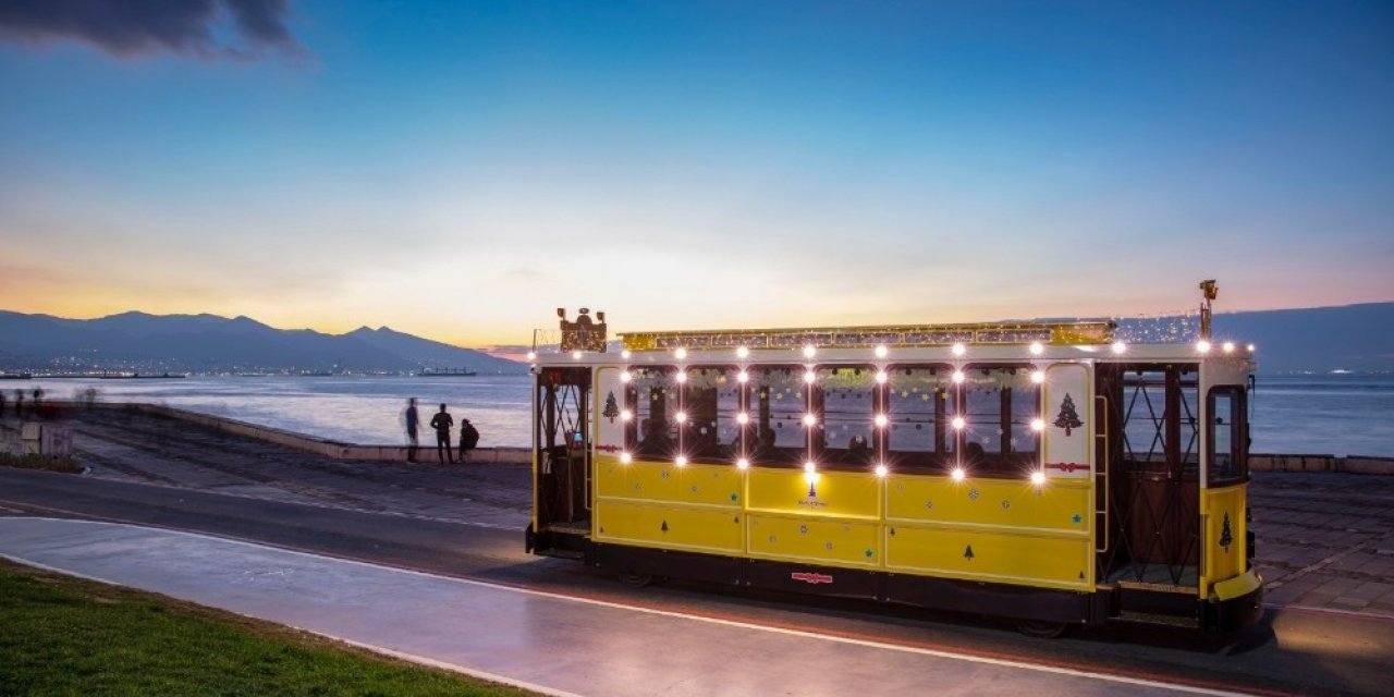 Nostaljik tramvay Çiğdem yeni yıl için süslendi