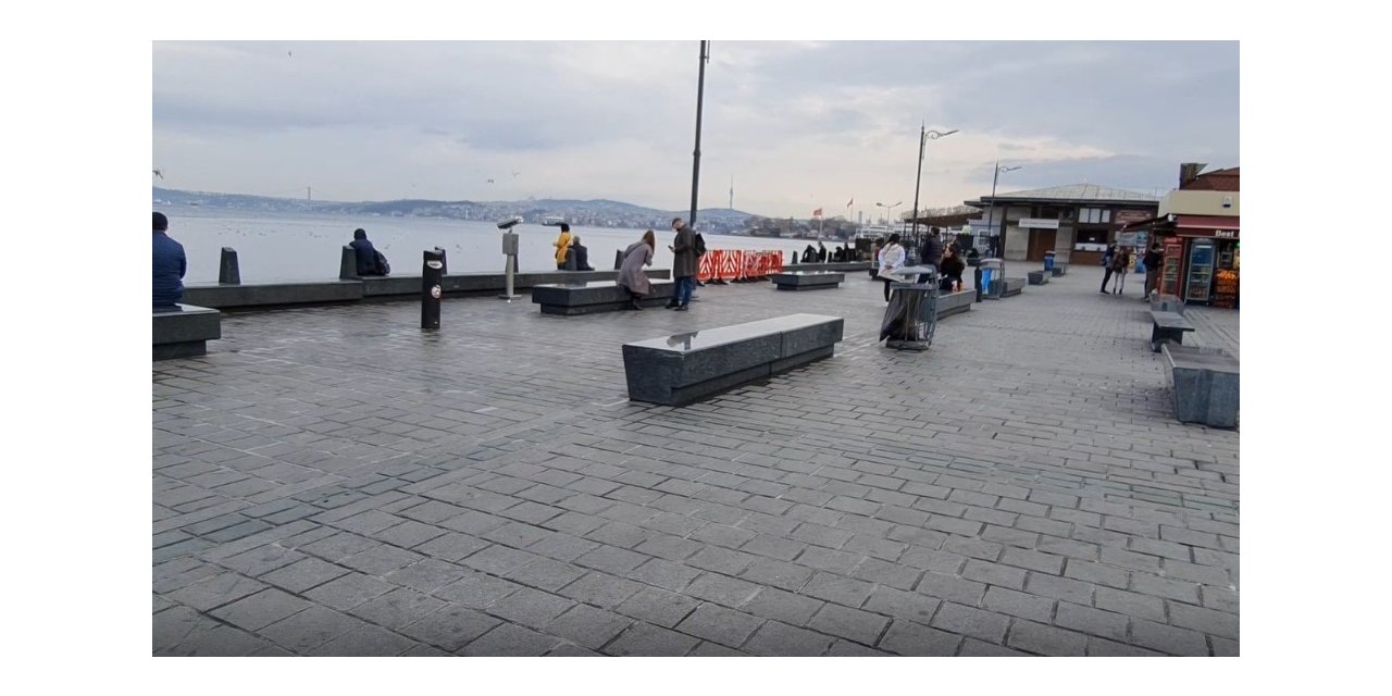 İstanbul’un meydanları turistlere kaldı