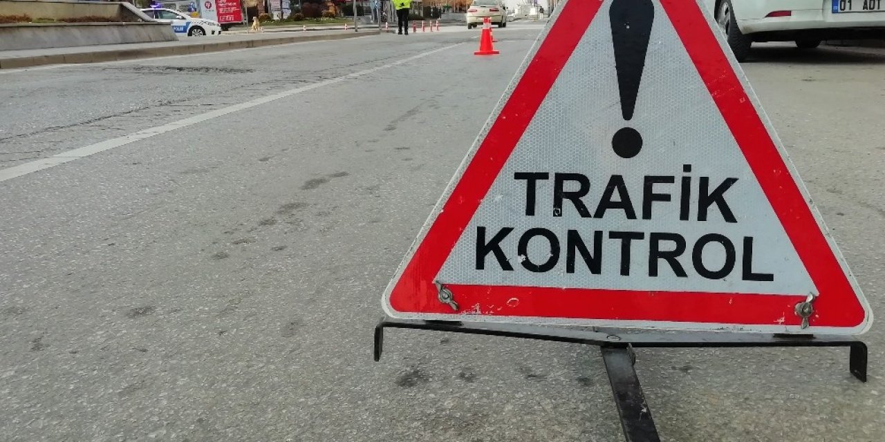 Eskişehir’de 56 Saatlik Kısıtlama Döneminde Trafik Denetimleri Sürüyor