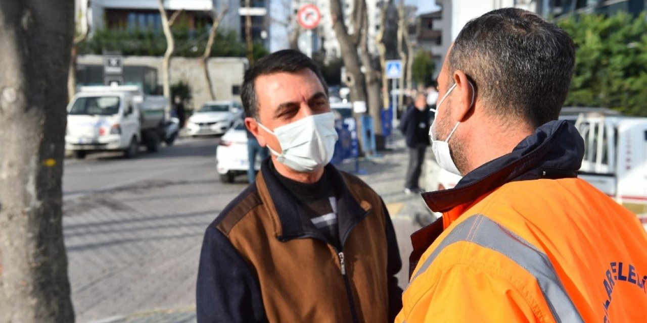 Avcılar’da temizlik işçisi sokakta bulduğu engelli maaşını sahibine teslim etti