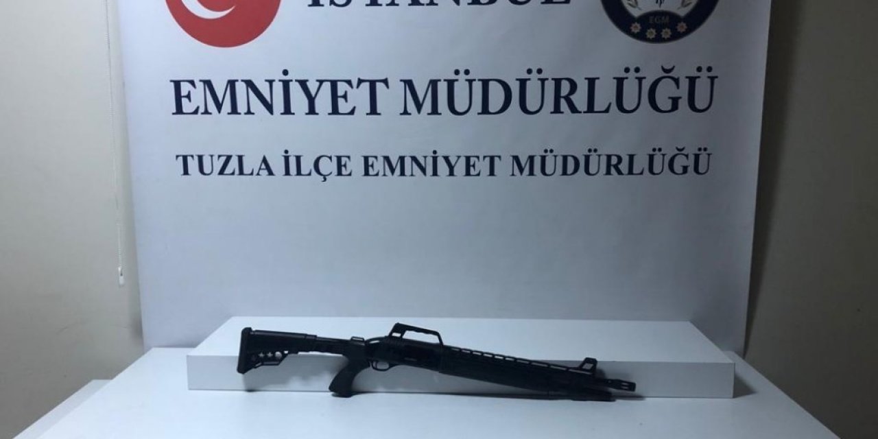 Tuzla’da yasa dışı silah ticareti yapan 2 kişi yakalandı