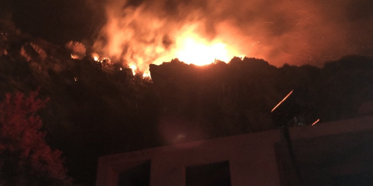 Hatay’da çıkan yangın 6 saat sonra söndürüldü soğutma yapılıyor