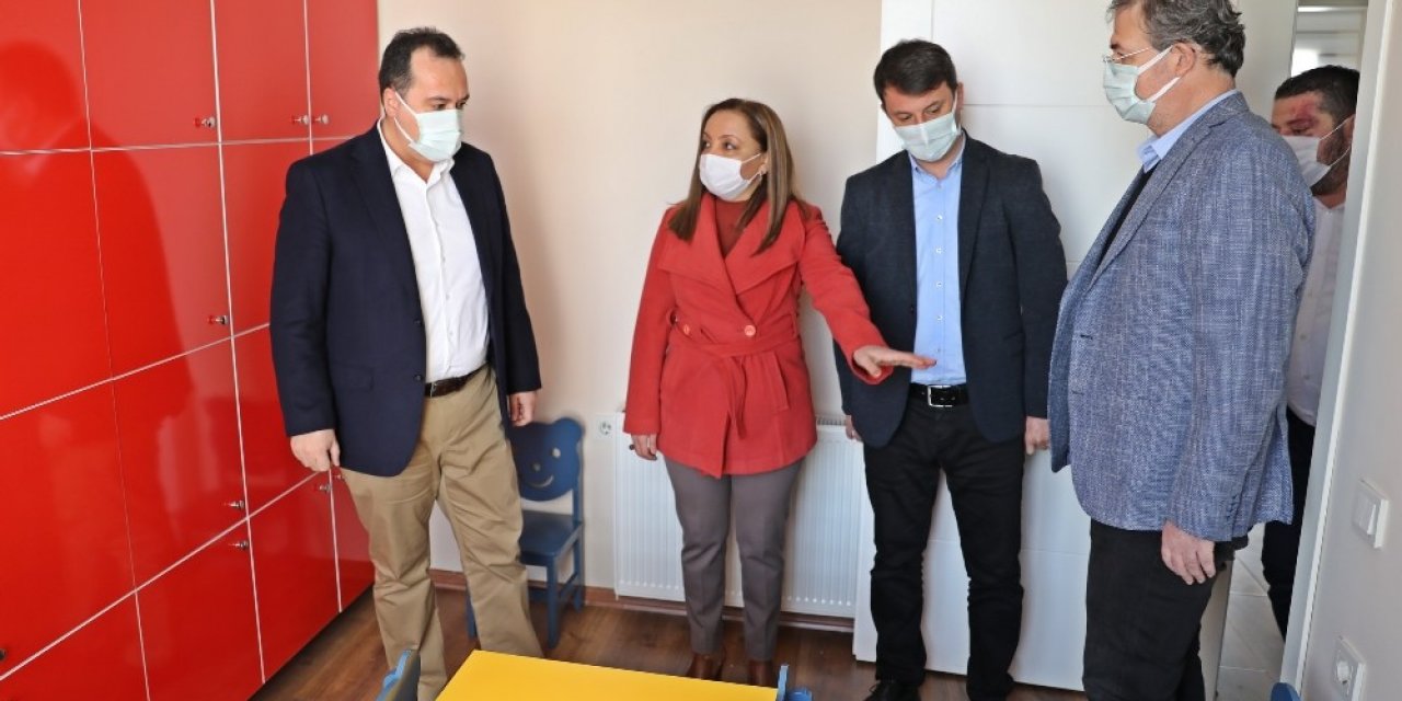 Akhisar Belediyesi Kreşi açılış için gün sayıyor