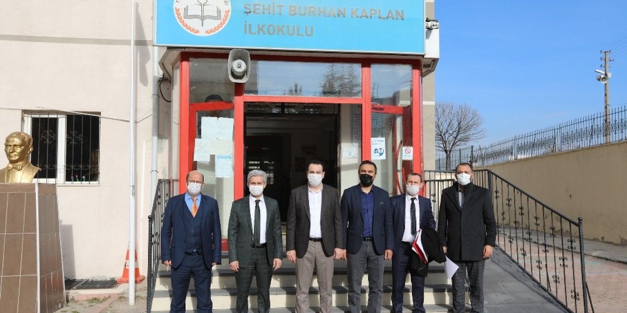 Talas’ta kışlık ayakkabılar sahiplerine teslim edildi