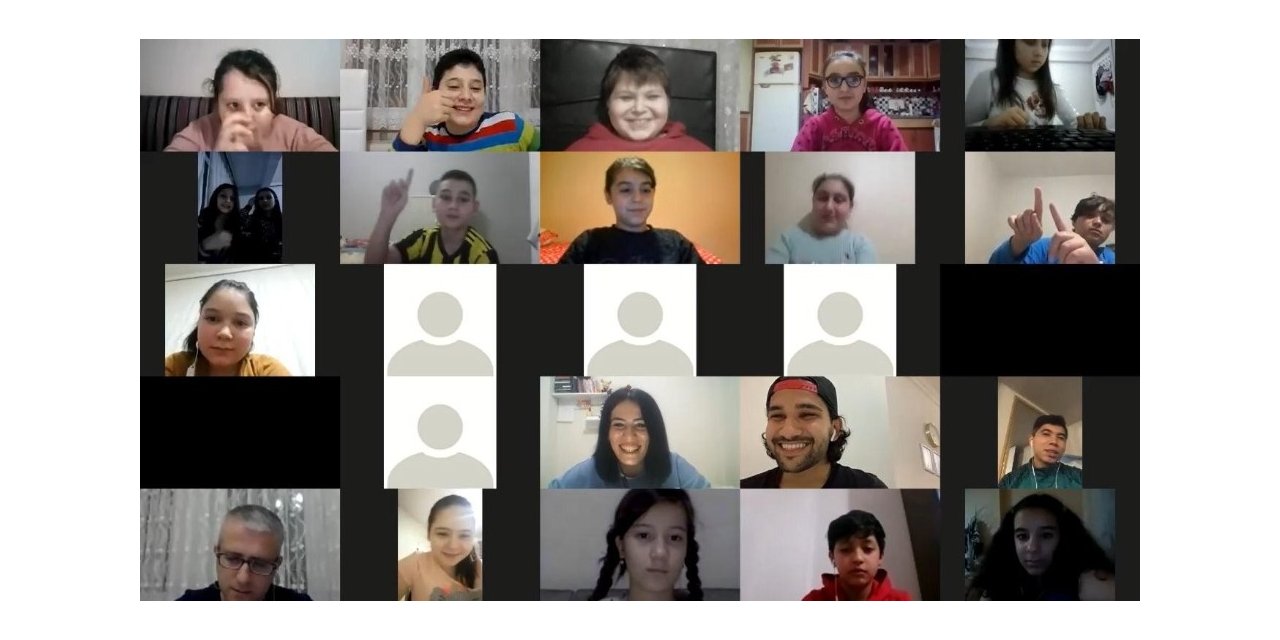 Karabükspor’un eski futbolcuları öğrencilerin konuğu oldu