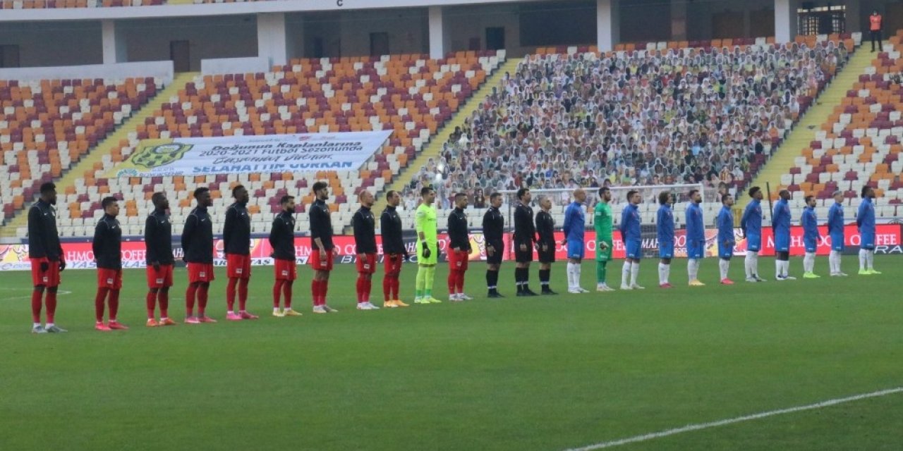 Süper Lig: Yeni Malatyaspor: 0 - BB Erzurumspor: 1 (İlk yarı)