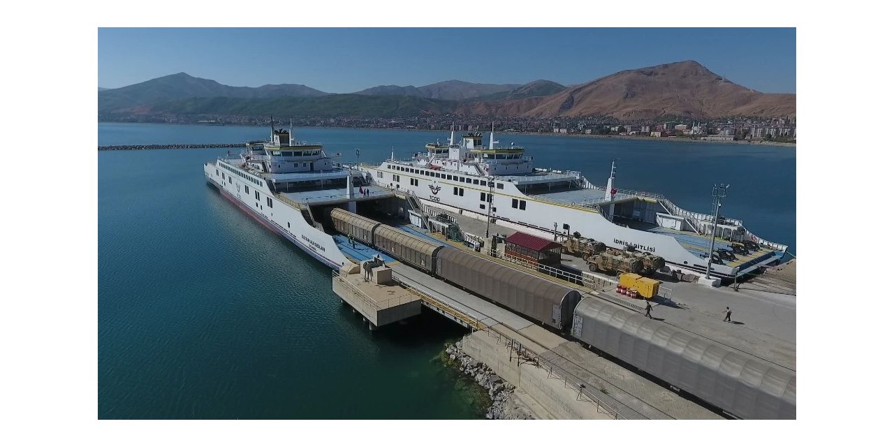 Türkiye’nin en büyük iki feribotu 2020’de 500 bin ton yük taşıdı