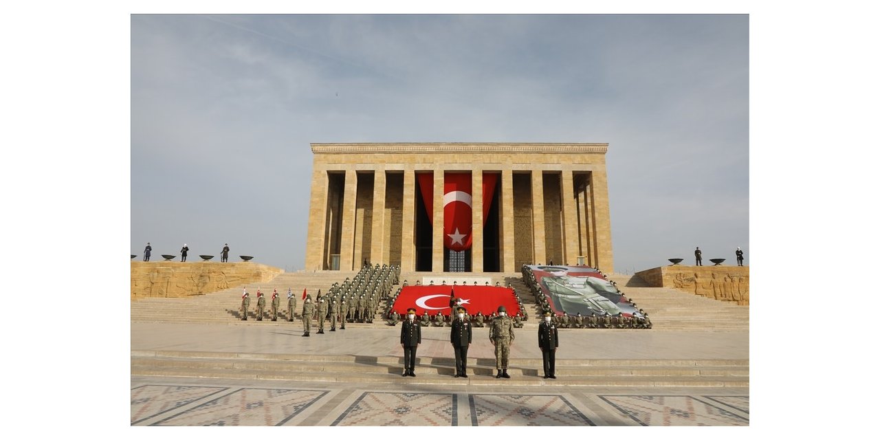 Atatürk’ün Ankara’ya gelişinin 101’inci yıl dönümünde geleneksel ‘Garnizon Koşusu’ yapıldı