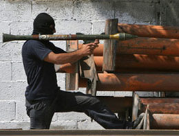 Karakola roketli saldırı