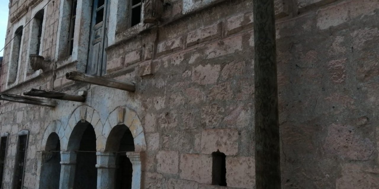 Yeşilhisar’ın ilk adliyesi tadilat bekliyor