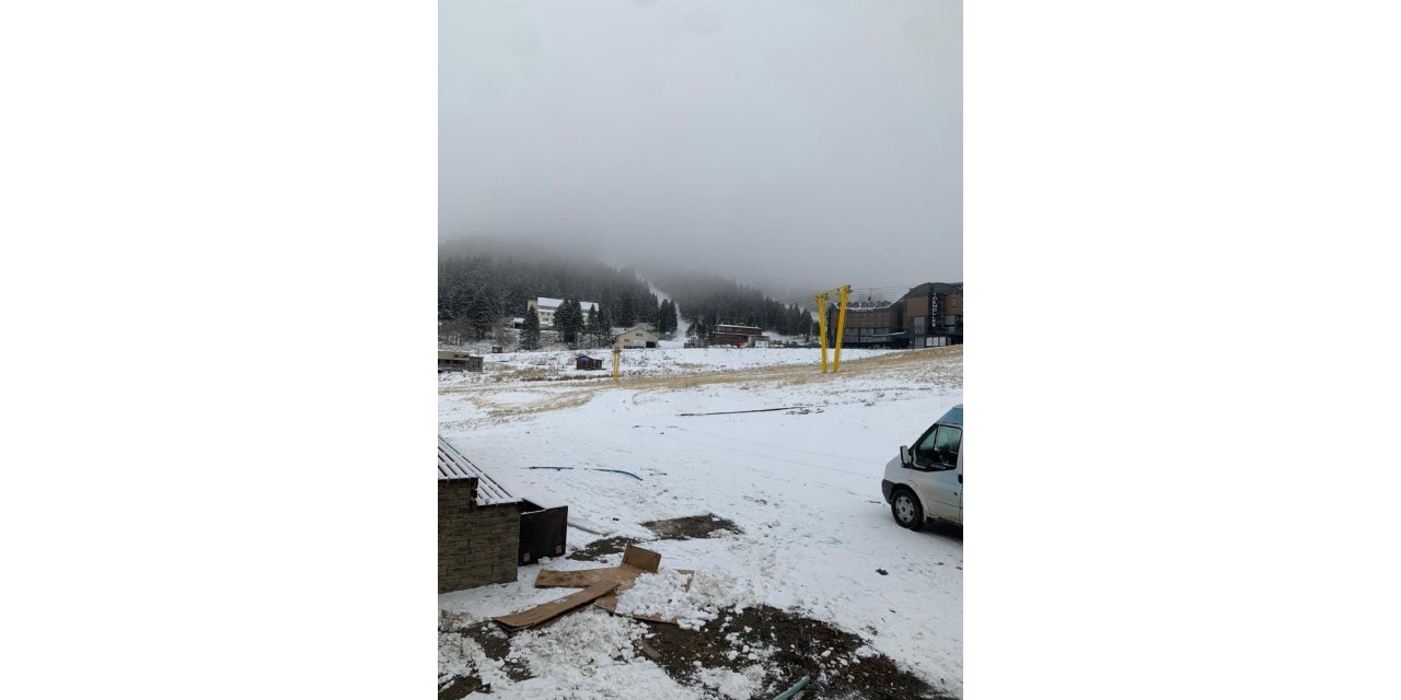 Uludağ’a yılbaşı öncesi beklenen kar düştü