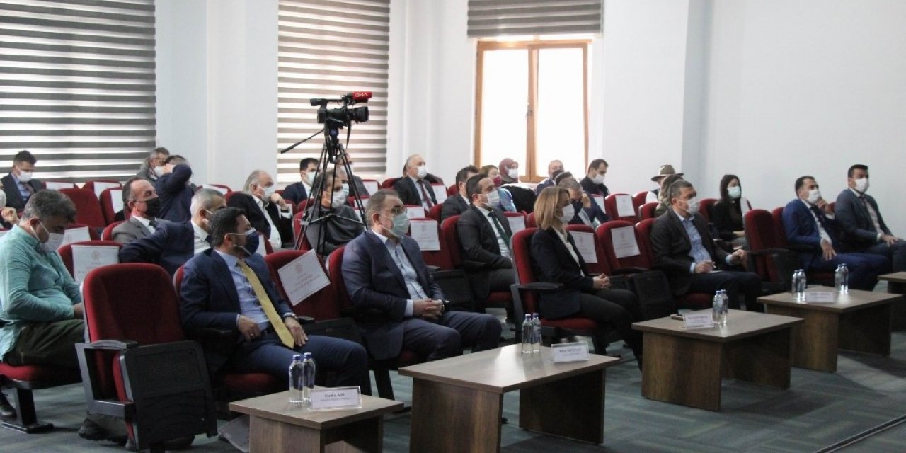 AK Parti milletvekili Menekşe: “60 milyonda yapılan doğal yapıyı 60 yılda yok edeceğiz”